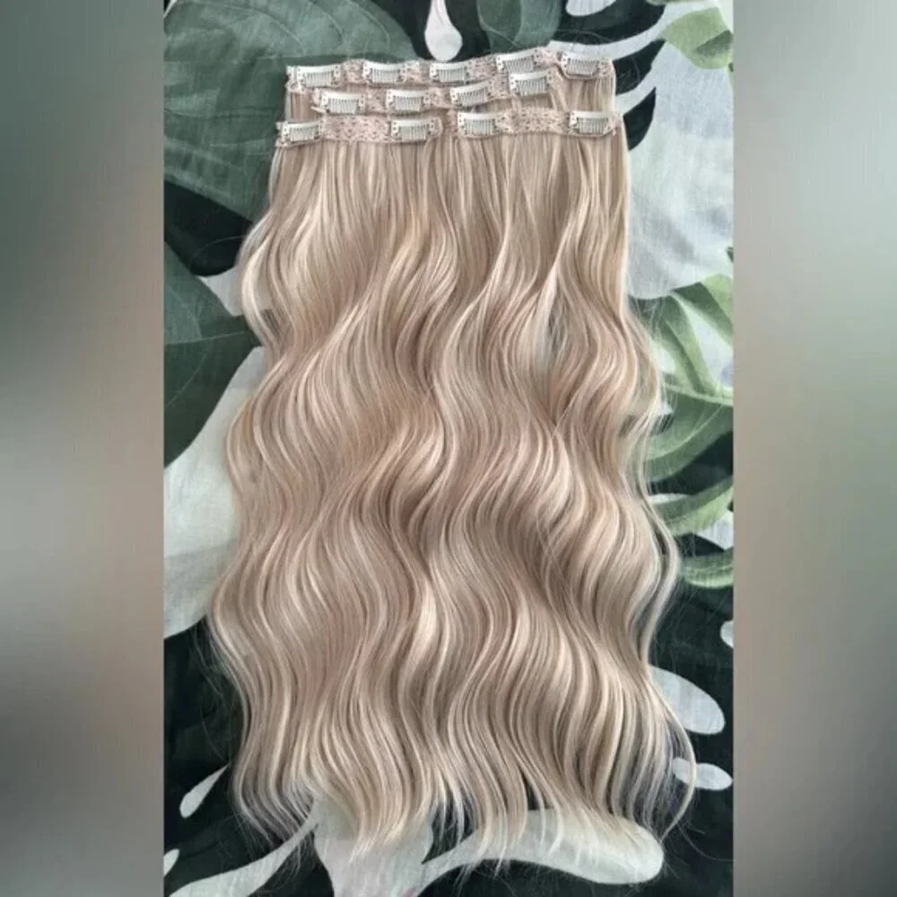 20 In Clip In Extra Light Blonde Hair Extensions - Picture 2 of 7